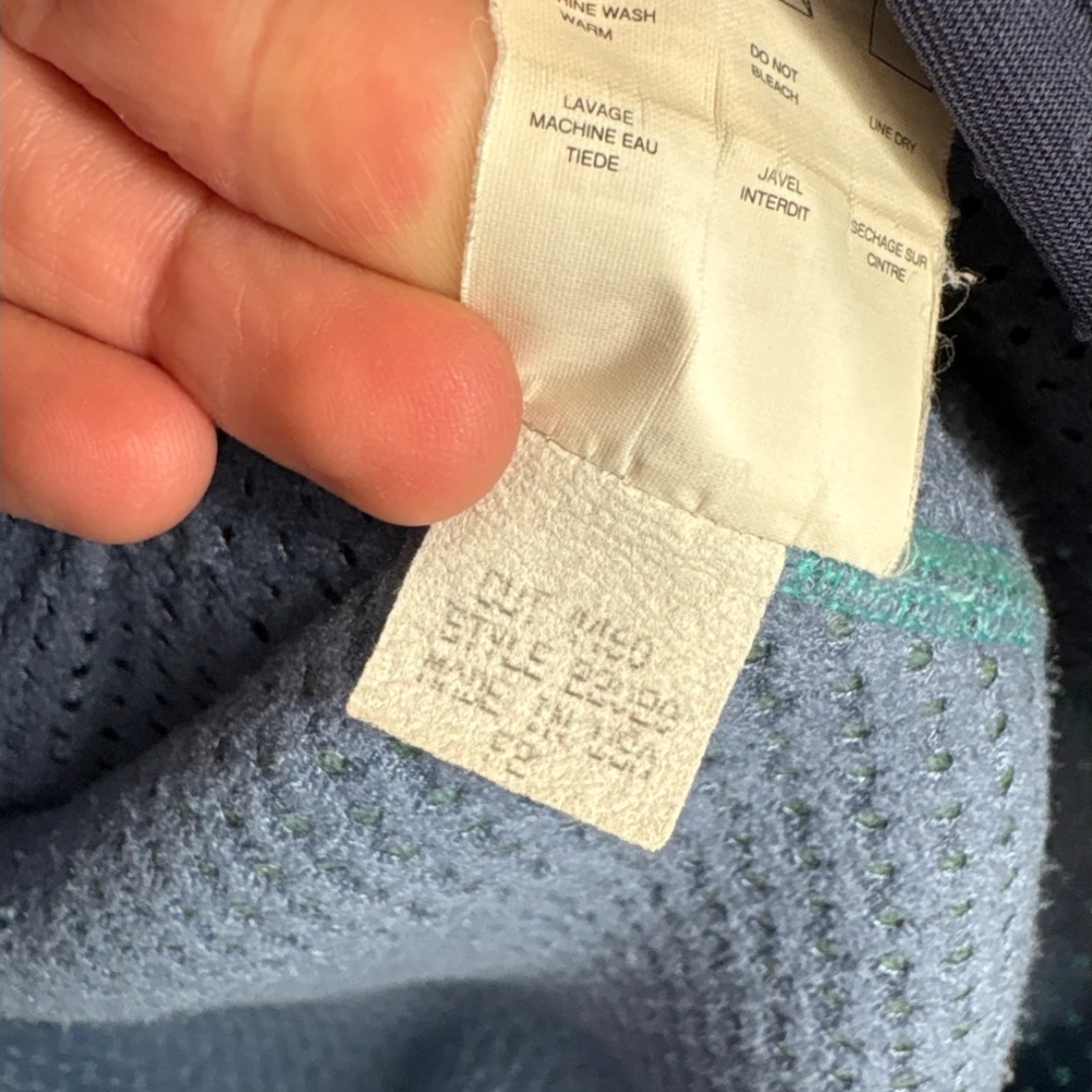 SOLD Patagonia Teal Fleece Jacket - Picture 7 of 8